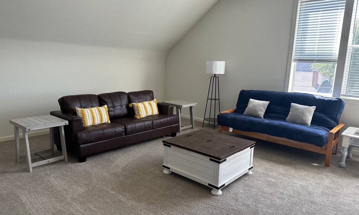 Crescent City Apartment | Ocean Breezes!