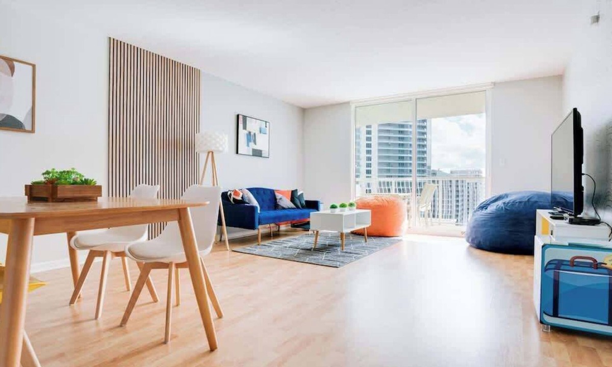 Brickell Condo | Ocean&City Views Lux Miami Brickell Sleeps 4 KngBd