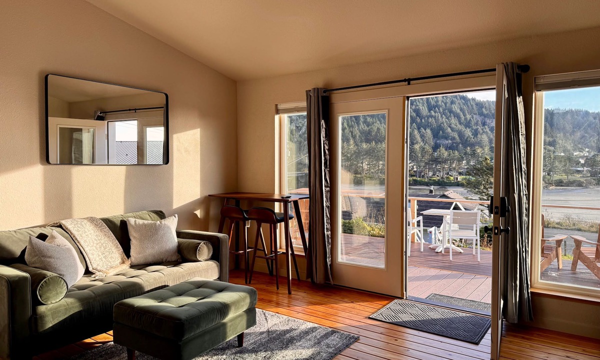 Yachats Apartment | Ocean Cove #5 - Ocean View