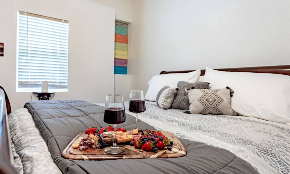 Woodway Apartment | Ocean Dreams