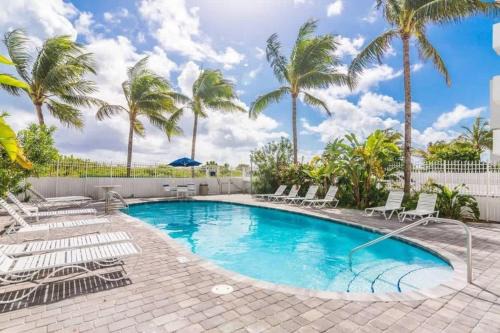 South of Fifth House | Ocean Drive Beachfront Condo with Direct Beach Access