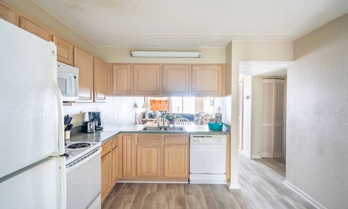 Nags Head Resort | Ocean Front 2-bedroom Condo in Nags Head