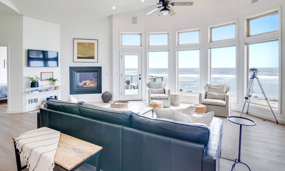 Seal Rock House | Ocean Front, Commanding Views, Sandy Beach, Seal Rock!