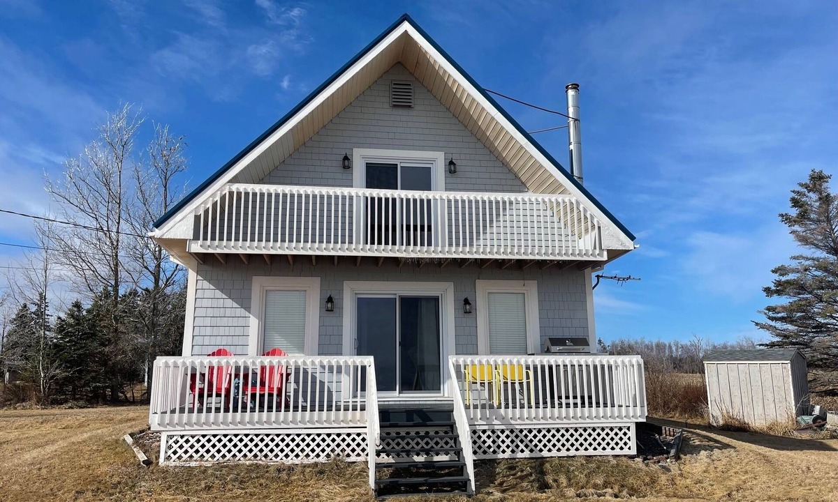 Pictou County Cottage | Ocean Front Cozy Cottage Overlooking Prince Edward Island.