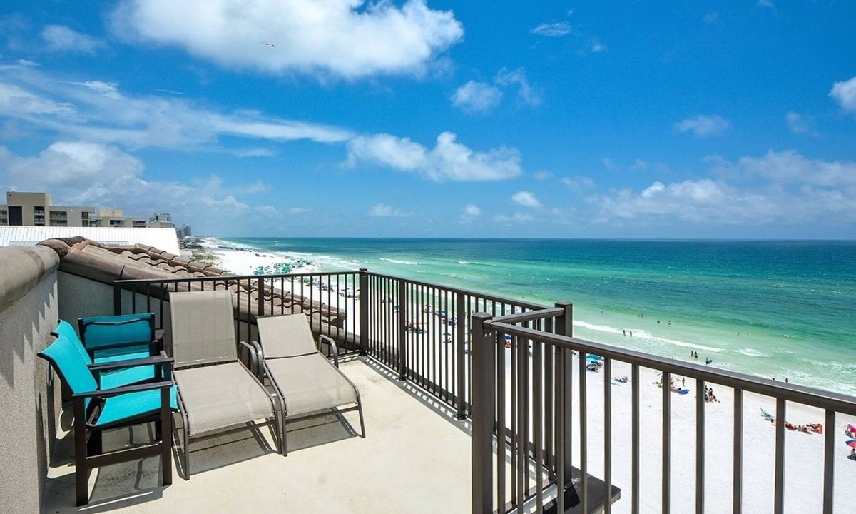 Miramar Beach Villa | Ocean Front Escape 4 Bedroom Home by RedAwning