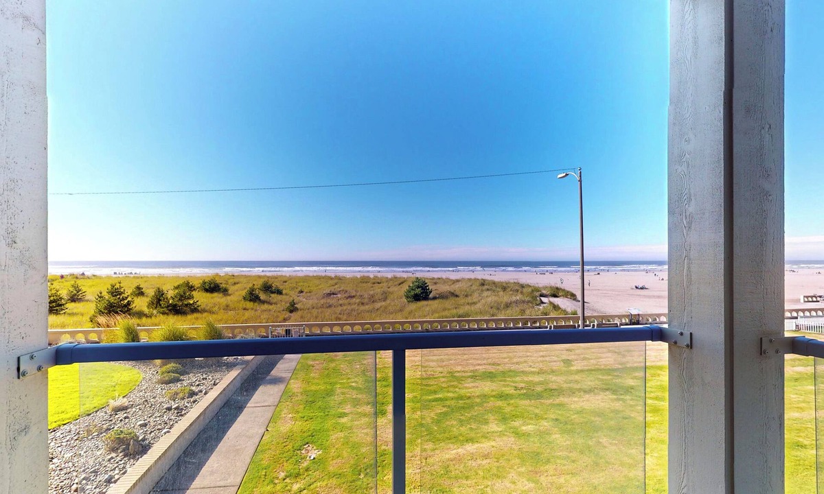 Seaside Condo | OCEAN FRONT: F5 - REFRESH: Seaside Vacation Homes, Inc Managed