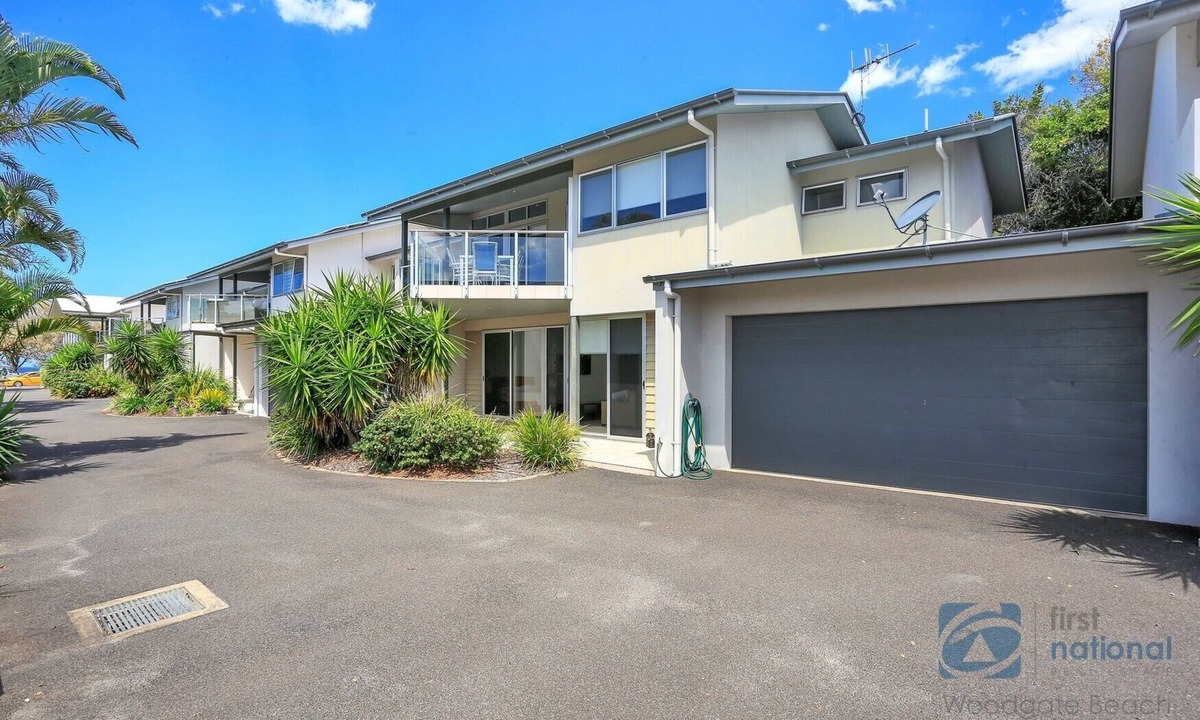 Woodgate House | Ocean Front Holidaying at its BEST