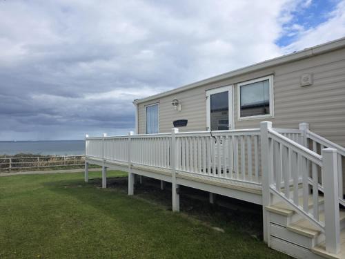 Crimdon House | Ocean Front Lodge