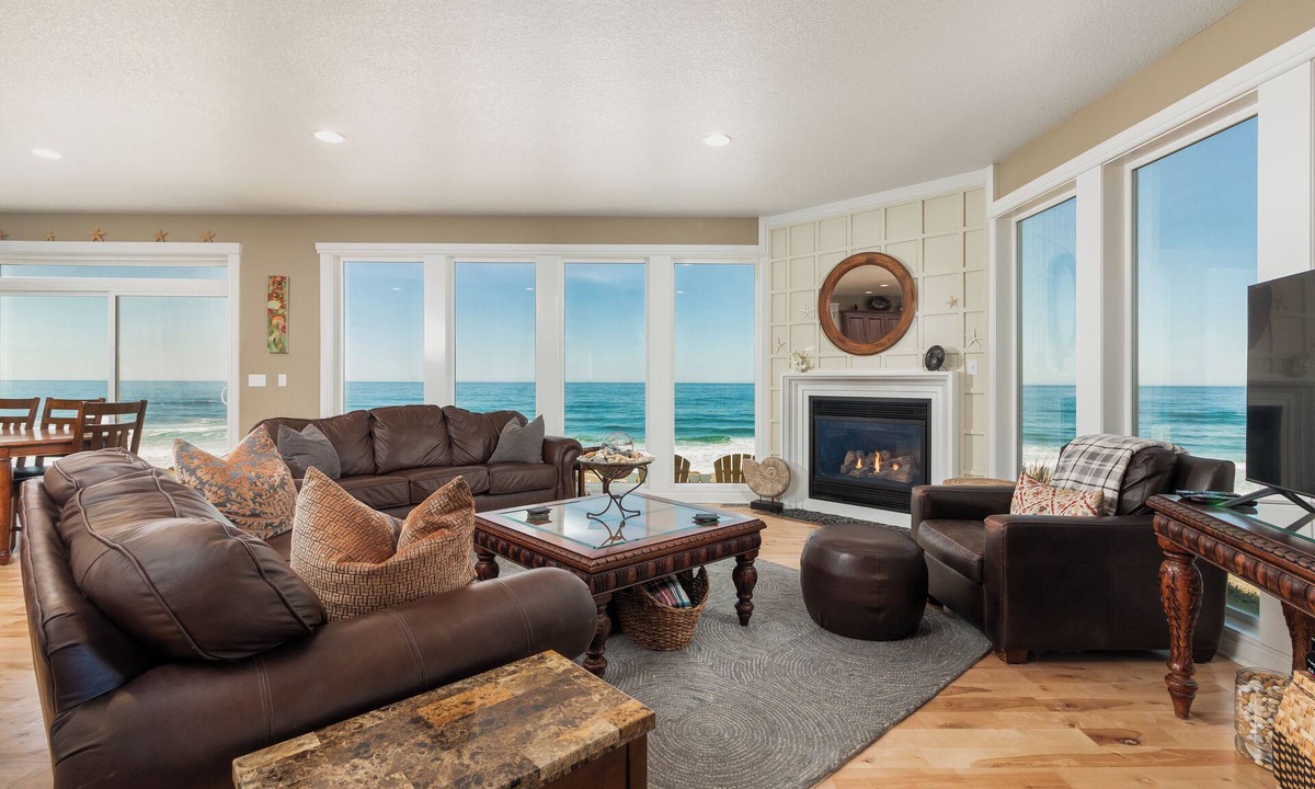Gleneden Beach House | Ocean Front Luxury Home