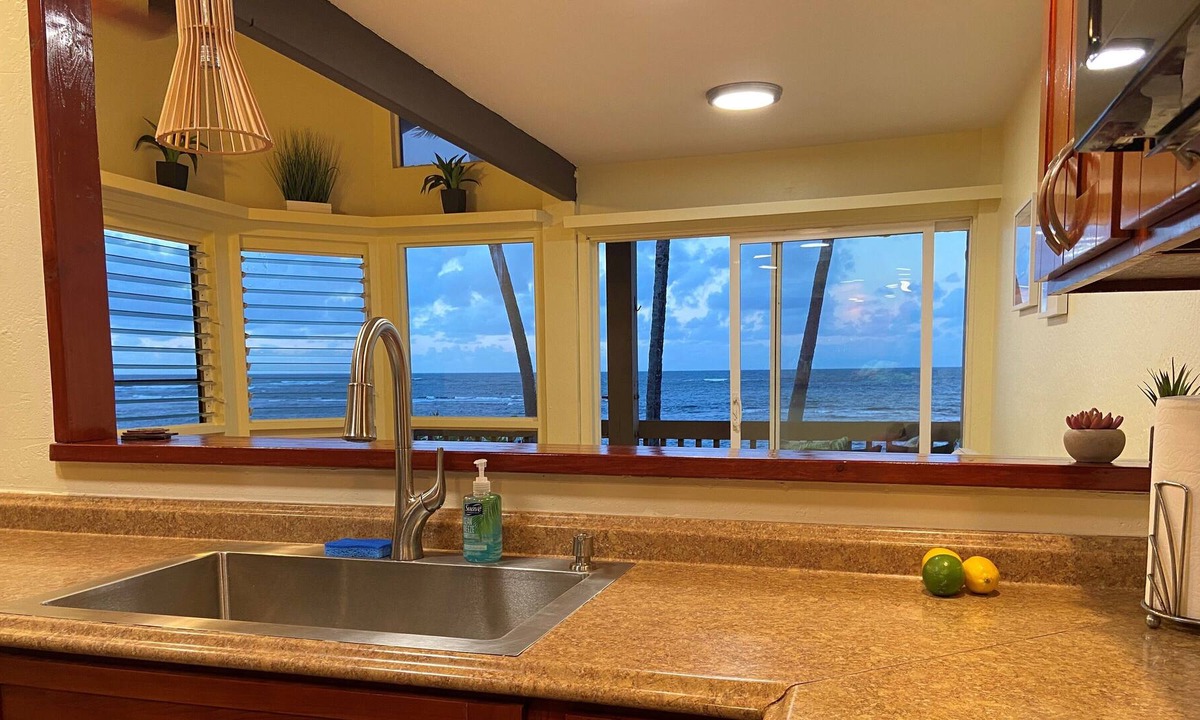 Waialua Apartment | Ocean Front Two Bedroom Condo