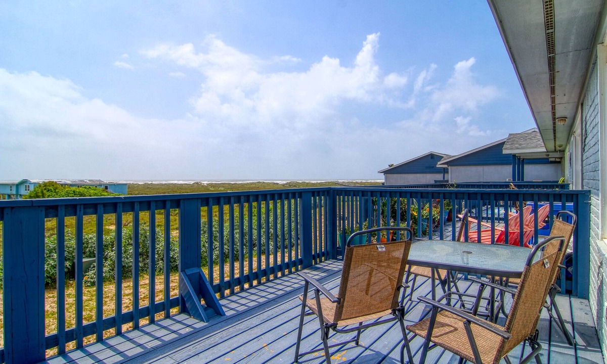 Port Aransas Condo | Ocean Getaway is a 1 bedroom condo in the heart of Port Aransas. Ocean View from