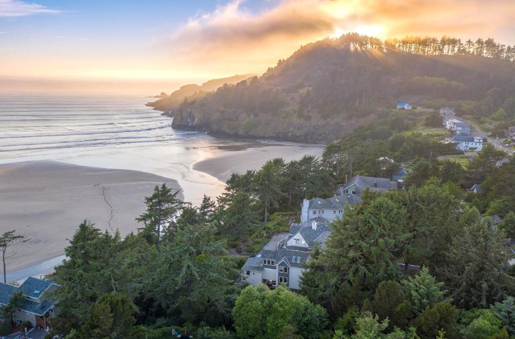 Agate Beach Hotel | Ocean House