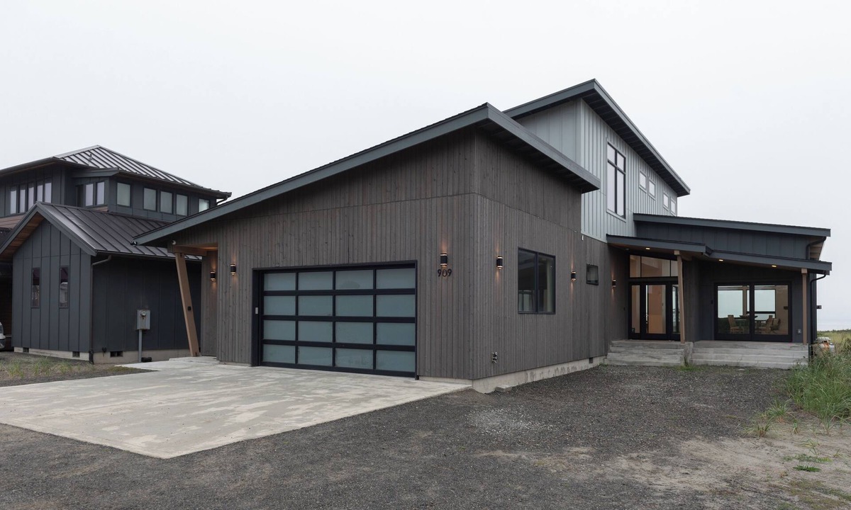 Seabrook Villa | Ocean Oasis - Oceanfront Escape + Hot tub!