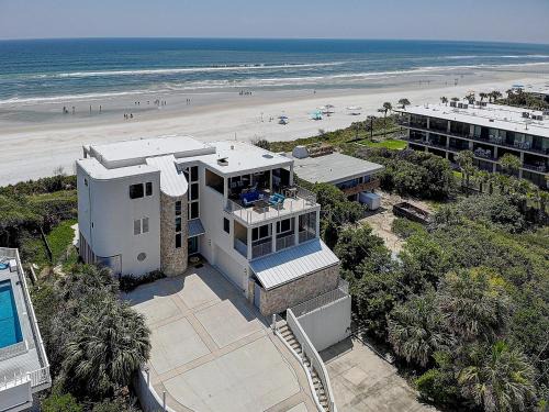 Crescent Beach House | Ocean Paradise