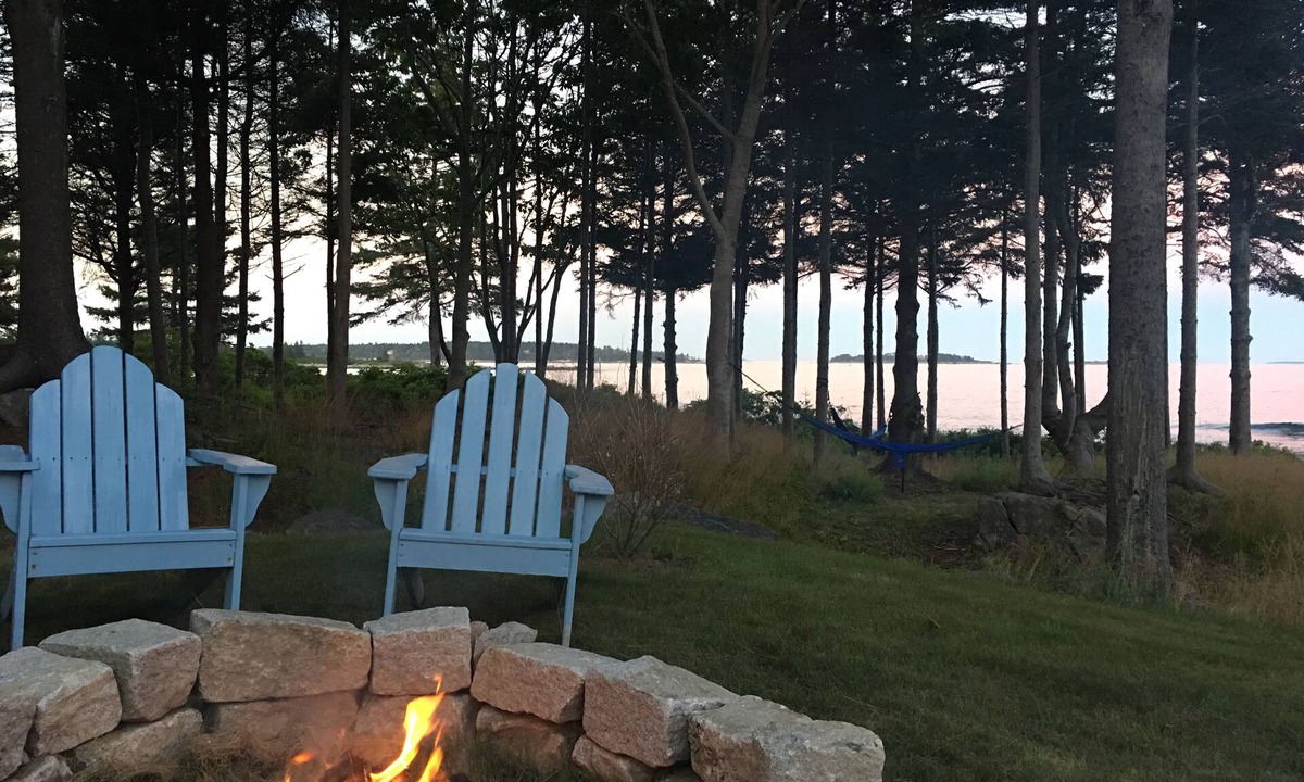 East Boothbay Apartment | Ocean Point OCEANFRONT with private BEACH air-conditioned