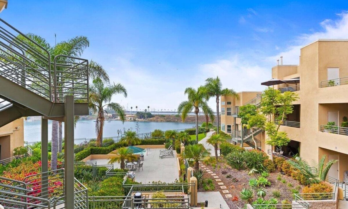 Carlsbad Condo | Ocean Pointe Lagoon 107 - 30 Night Minimum