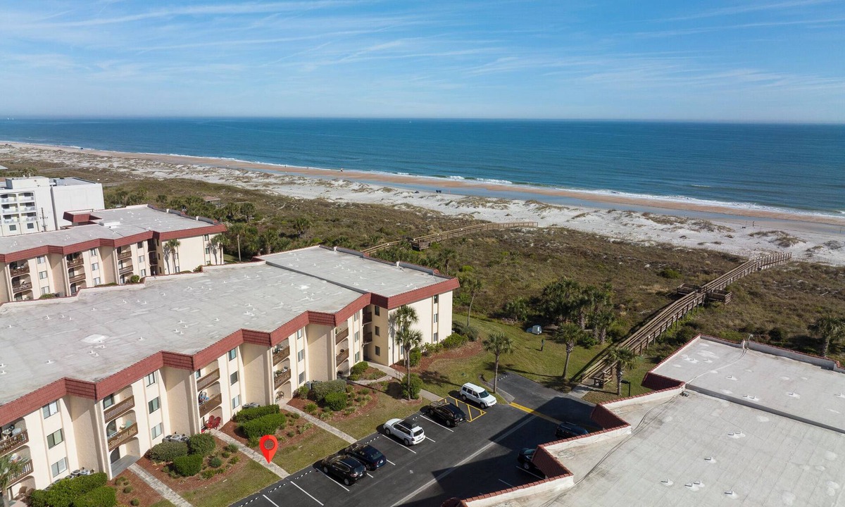 St. Augustine Beach Condo | Ocean & Racquet by Distinctive Beach Rentals