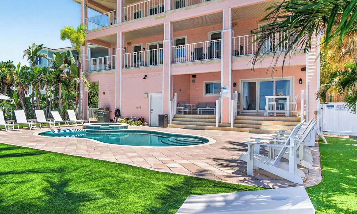 Indian Rocks Beach House | Ocean Sands | Beachfront | Private Pool