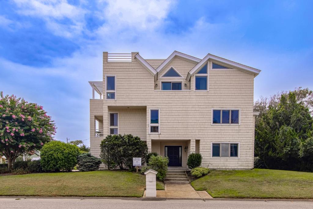Croatan Beach House | Ocean Sky