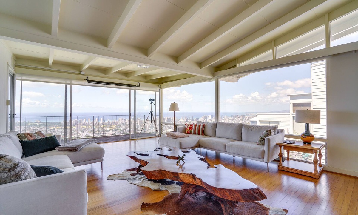 Diamond Head - Kapahulu - St. Louis House | Ocean + Skyline Views: Honolulu Retreat