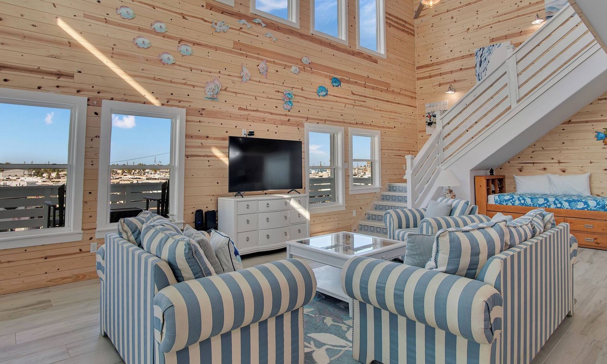 Leeward Sands House | Ocean Spirit by Silver Sands Vacation Rentals