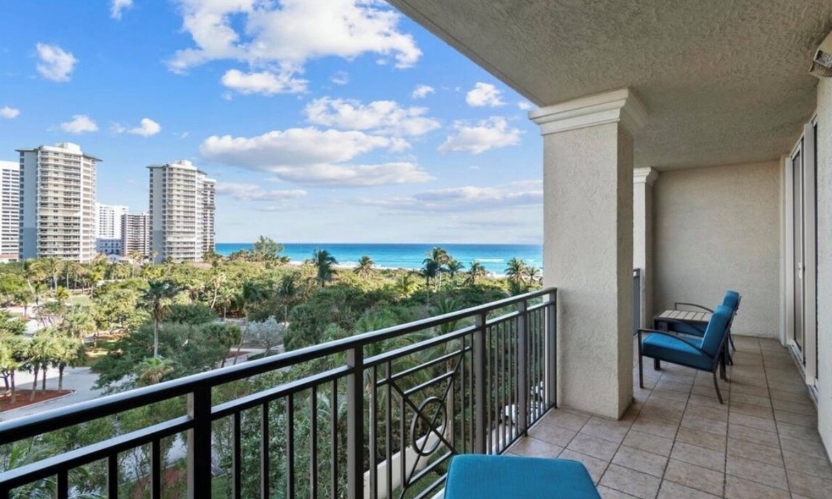 Singer Island Hotel | OCEAN VIEW! 2bd 2bth Palm Beach Resort and Spa