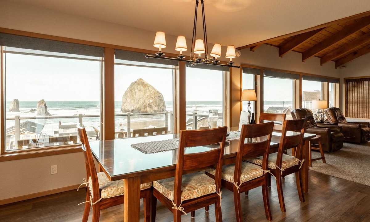 Tolovana Park House | Ocean View Beach Retreat Steps from Haystack Rock