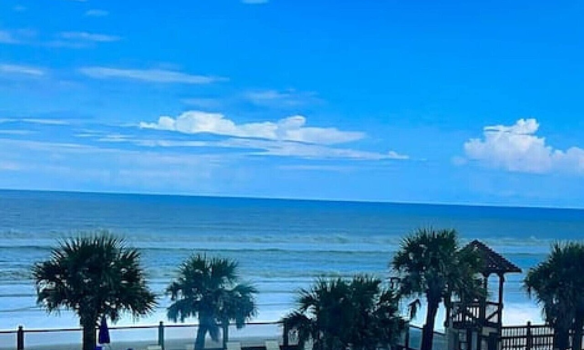 Bostwick Park Apartment | OCEAN VIEW Condo Daytona Beach