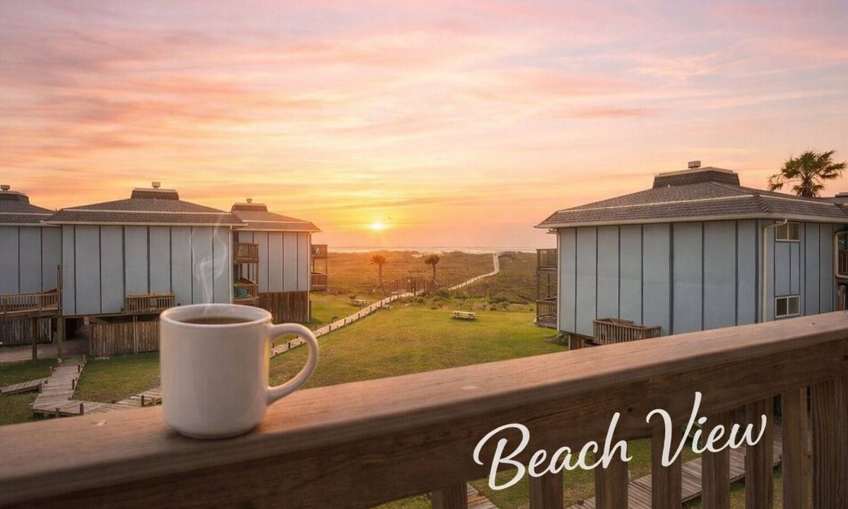 Port Aransas Condo | Ocean View Escape | Balcony Views + Boardwalk to the Beach