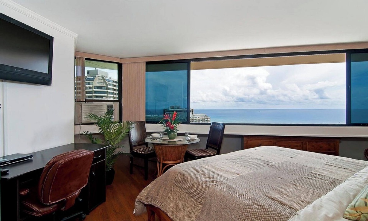 Waikiki Condo | "Ocean view/Free assigned parking/Sleeps three