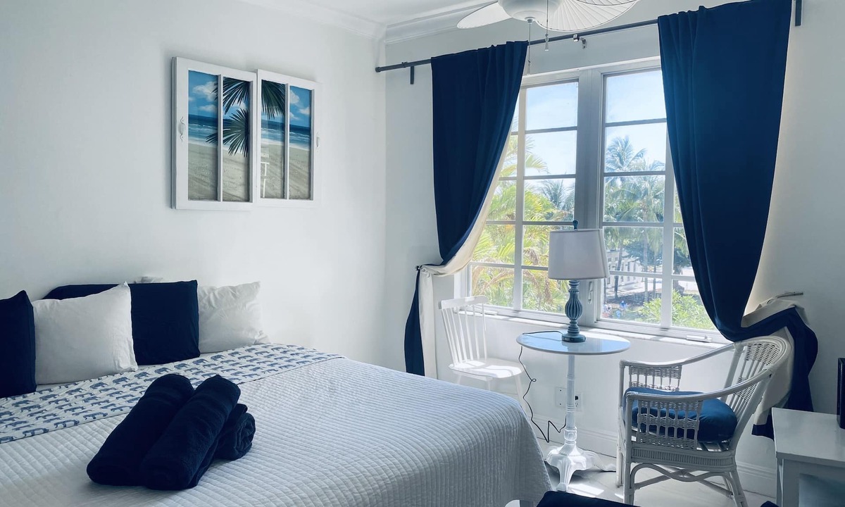 Flamingo/Lummus Apartment | Ocean view, luxury STUDIO, JACUZZI on Ocean drive