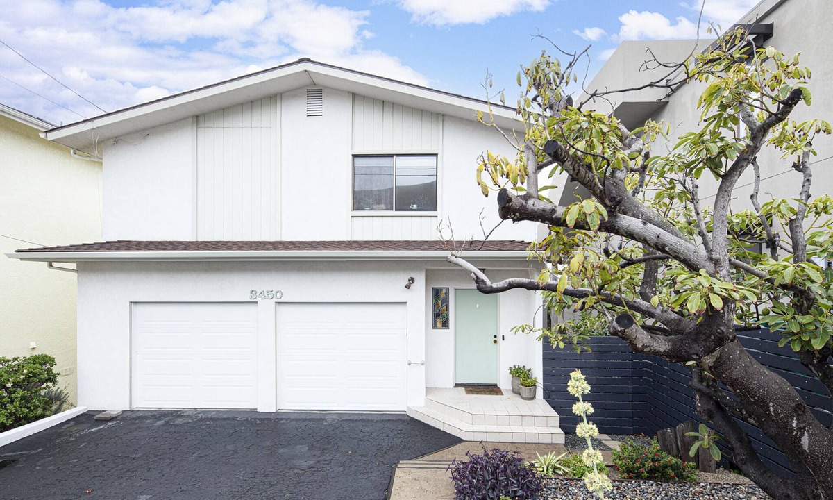Cayucos House | Ocean View Monthly Rental - just a Stone's Throw from the beach!
