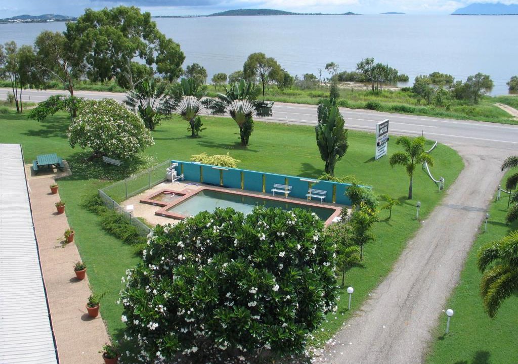 Bowen Hotel | Ocean View Motel Bowen