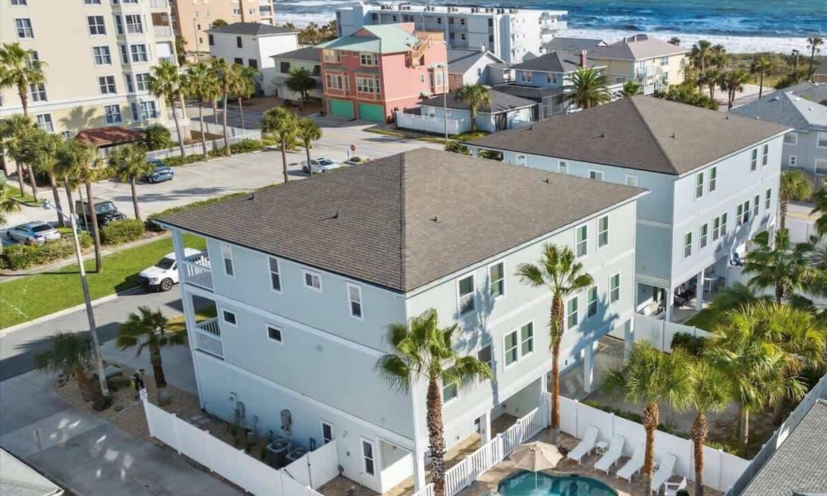 Jacksonville Beach Condo | Ocean View Oasis w/Heated Pool for Large Groups