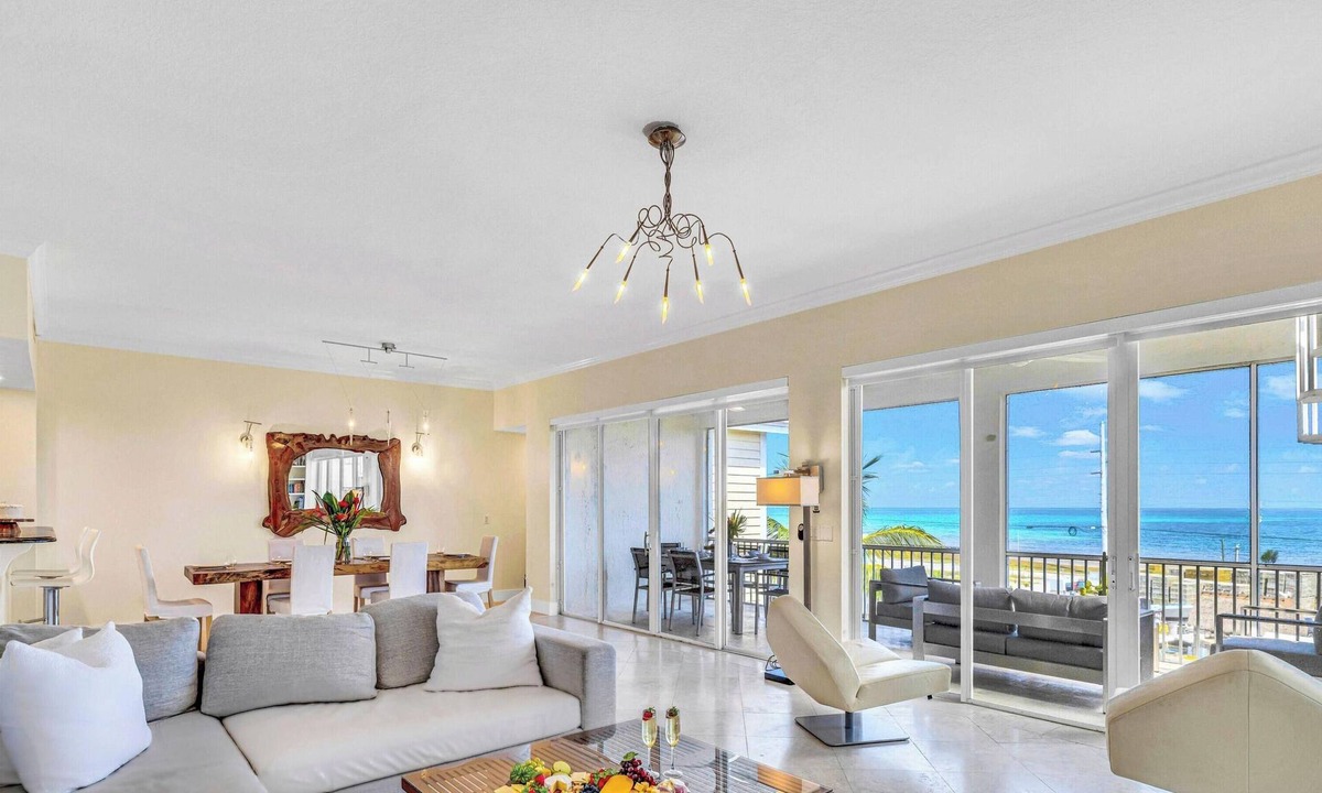 Islamorada Apartment | Ocean View Penthouse | Retreat amenities: tennis court, heated Pool | Vista Key Two