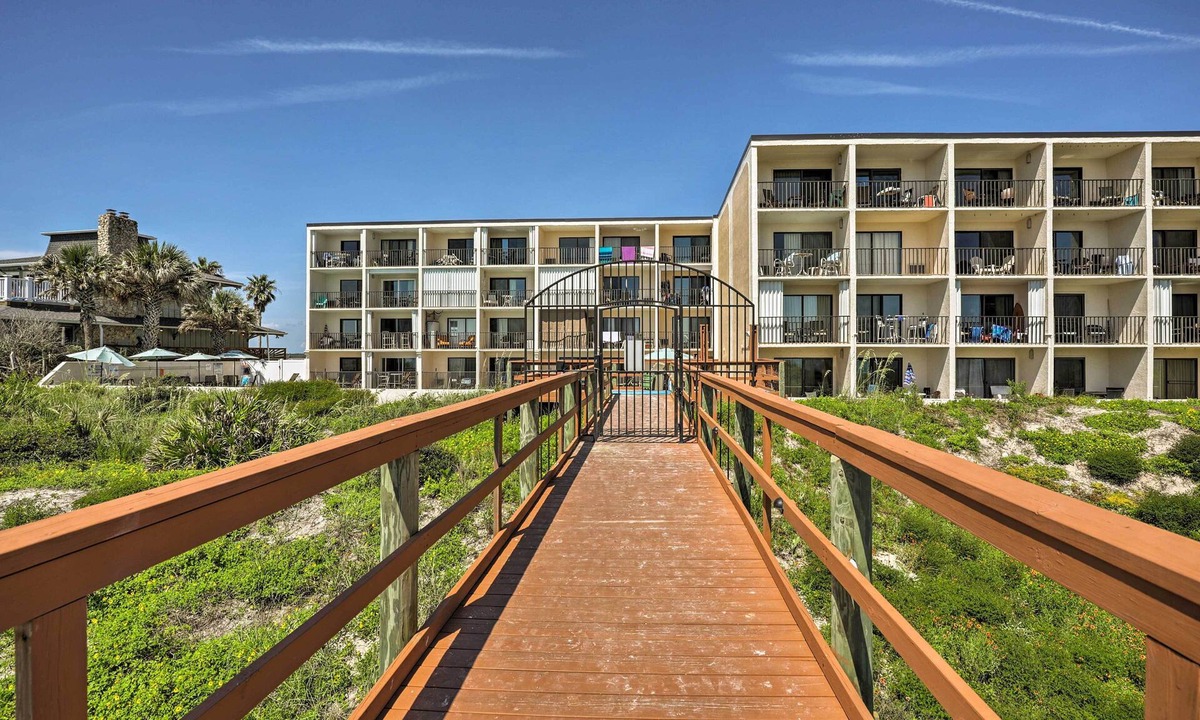 Crescent Beach Apartment | Ocean-view St Augustine Studio w/Pool Access!