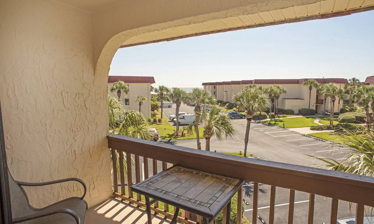 St. Augustine Beach Condo | OCEAN VIEW Villa. Steps to the Beach! Pool, Hot Tub, SPECIAL OFF-SEASON RATES!