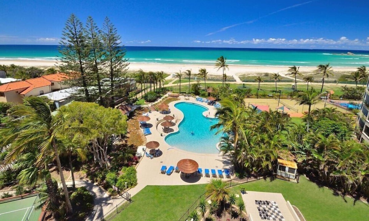 Palm Beach Apartment | Ocean View Waterfront Apartment Gold coast