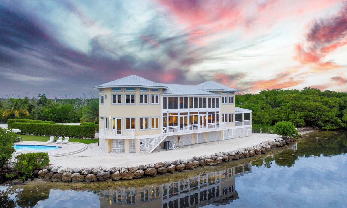 Ocean Isle Estates House | Ocean views from every room . TG still open