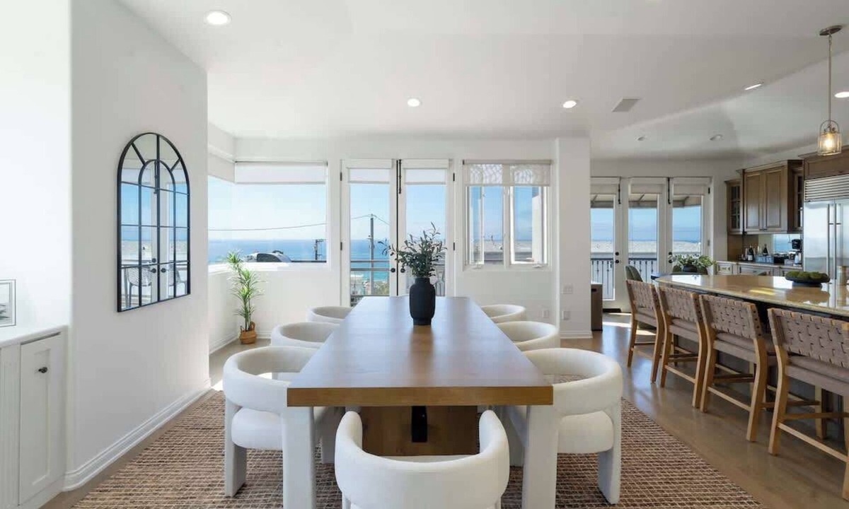 The Strand House | Ocean Views/Luxe 5BR Mansion/Bikes & Elevator