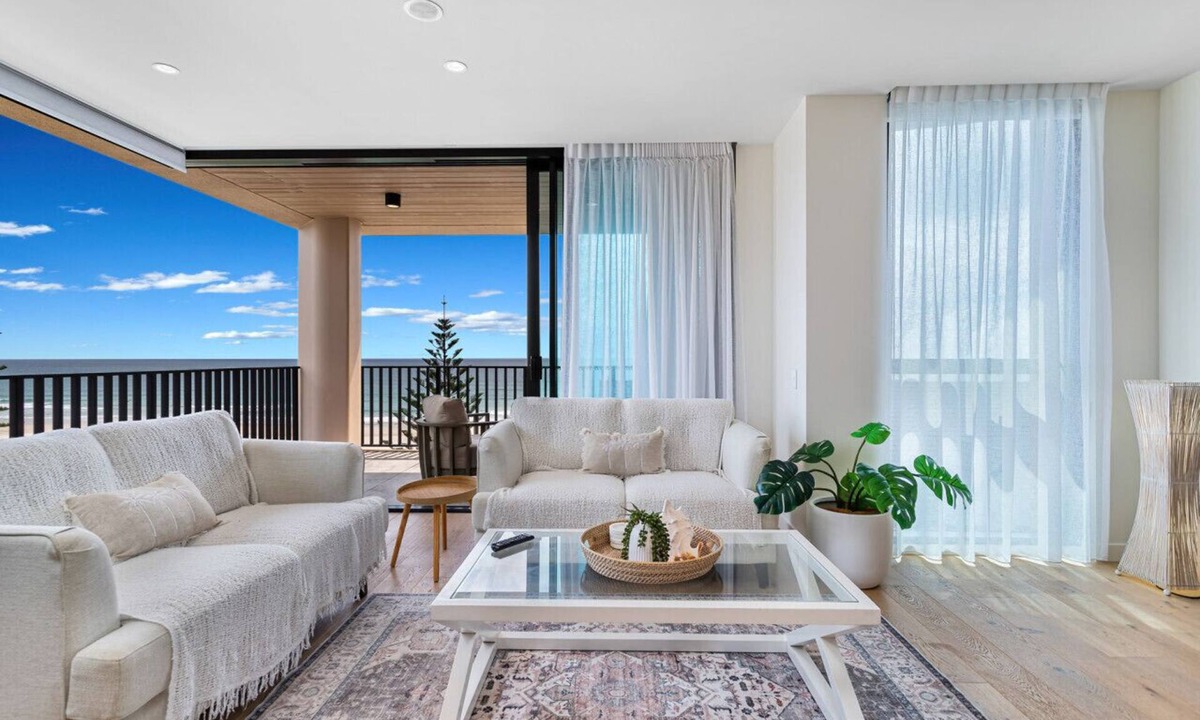 Palm Beach Apartment | Ocean Views Palm Beach