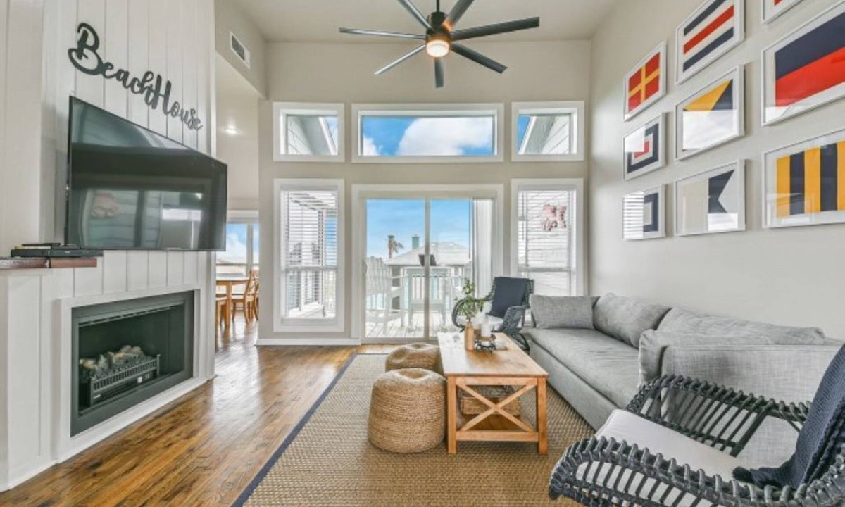 Galveston House | OCEAN VIEWS! Steps away from the sand!