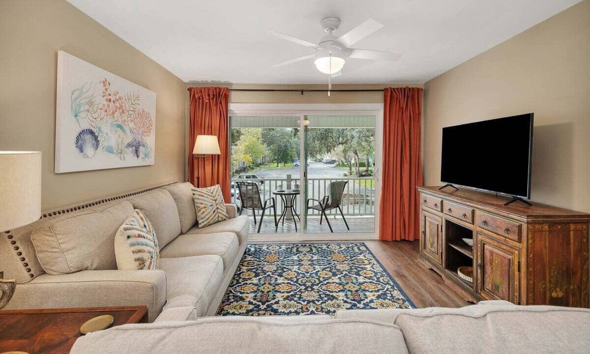 Demere Park Condo | Ocean Walk Condo L8!