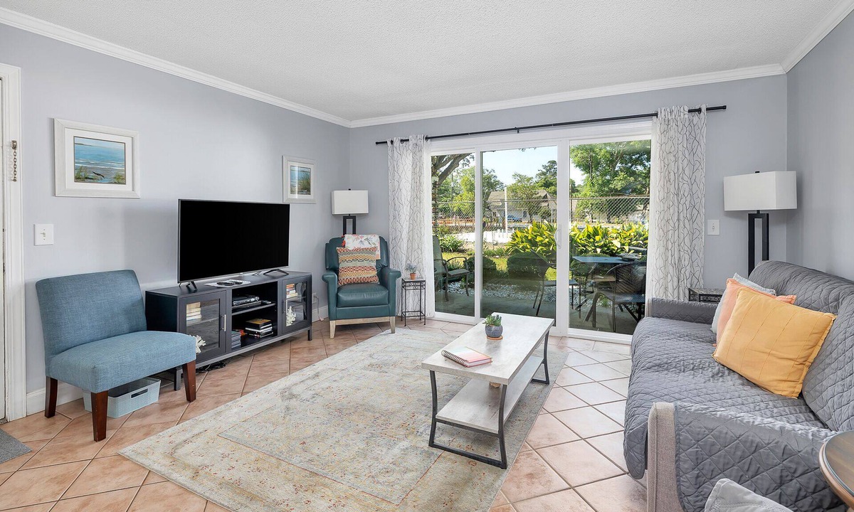 Demere Park Condo | Ocean Walk P-13, 1 bed/1 bath pup friendly- Ground level