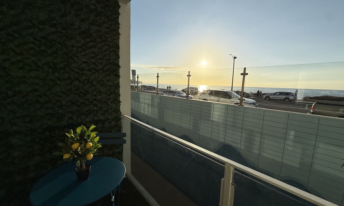 South Redondo Apartment | Oceanfront 1 BR Oasis w/Parking & Heated Pool