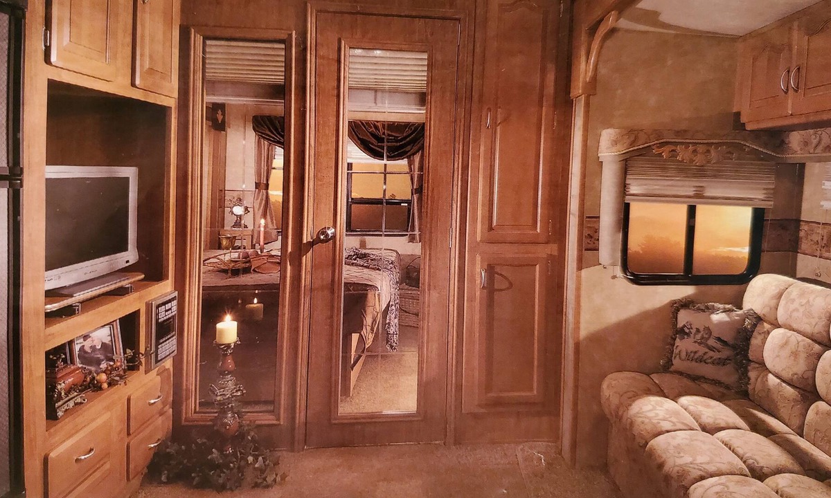 Cape Breton Regional Municipality House | Oceanfront 2 bdrm 5th wheel on private beach