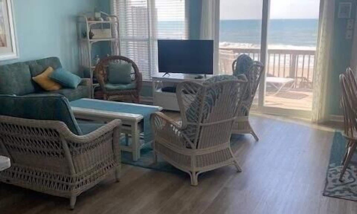 Emerald Isle House | Oceanfront 4 Bedroom, 3 Bath Duplex
