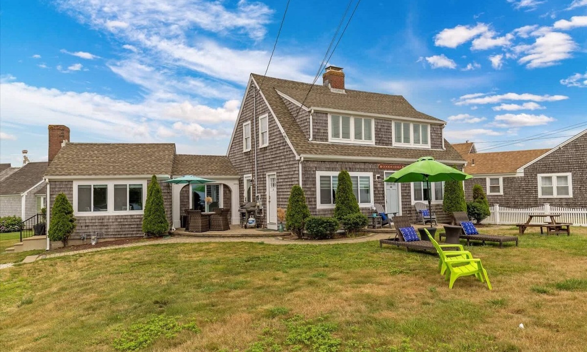 Centerville House | Oceanfront 6BR Across from Craigville Beach