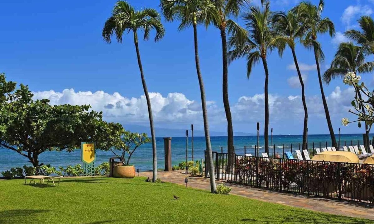 Honokowai Condo | Oceanfront at Ka'anapali Shores. Step right out to the Ocean!
