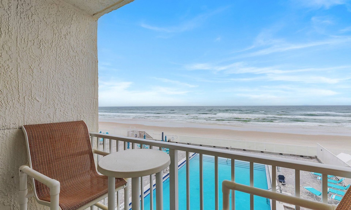 Lenox Park Condo | Oceanfront Balcony Condo – Walk to Dining, Splash Park & More